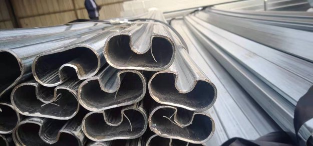 鍍鋅護欄凹槽管